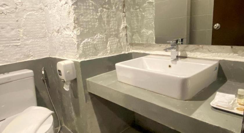 Southern View Hotel Pattani Екстериор снимка